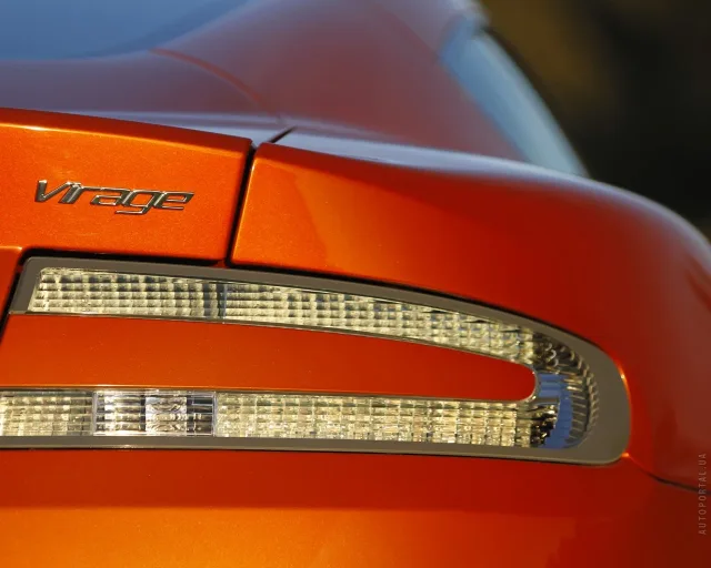 Aston Martin Virage 5.9 AT — 14
