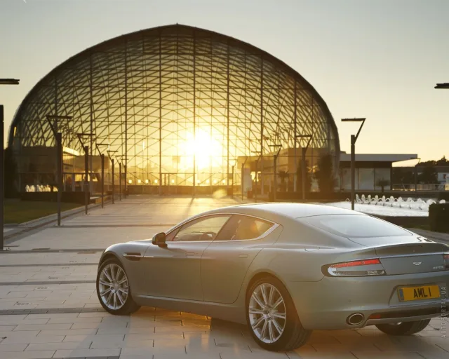 Aston Martin Rapide ліфтбек — 18
