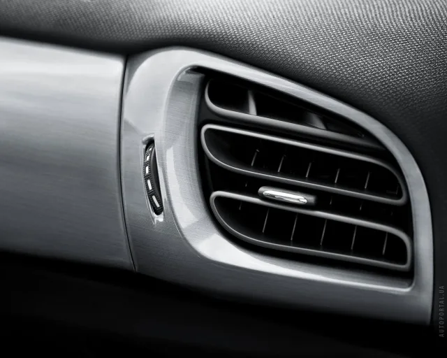 Citroen C3 1.4 MT Attraction — 20