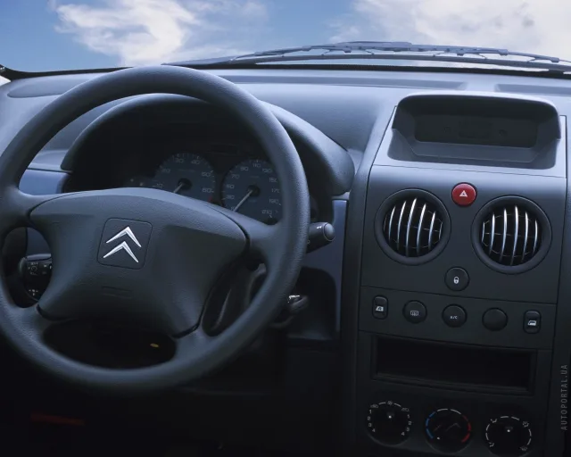 Citroen Berlingo First універсал — 24