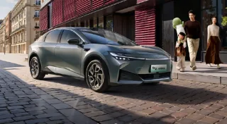 Toyota випустила у продаж електромобіль bZ3 за ціною $15700