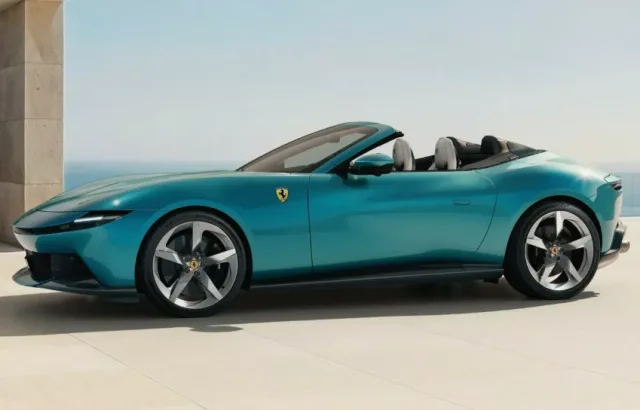 Ferrari представила новий кабріолет Amalfi Spider з V8