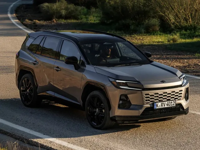 Новий Toyota RAV4 2026 в Україні: відома ціна та дата старту продажів