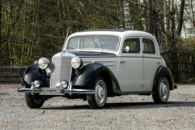 76-річний Mercedes-Benz 170 S Мерилін Монро продають на аукціоні