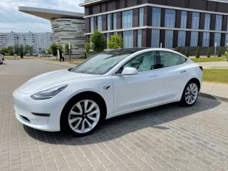 До уваги власників Tesla: у 218 868 електромобілів знайшли небезпечний дефект