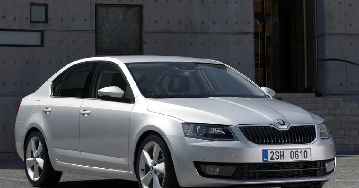 Skoda Octavia A7.jpg