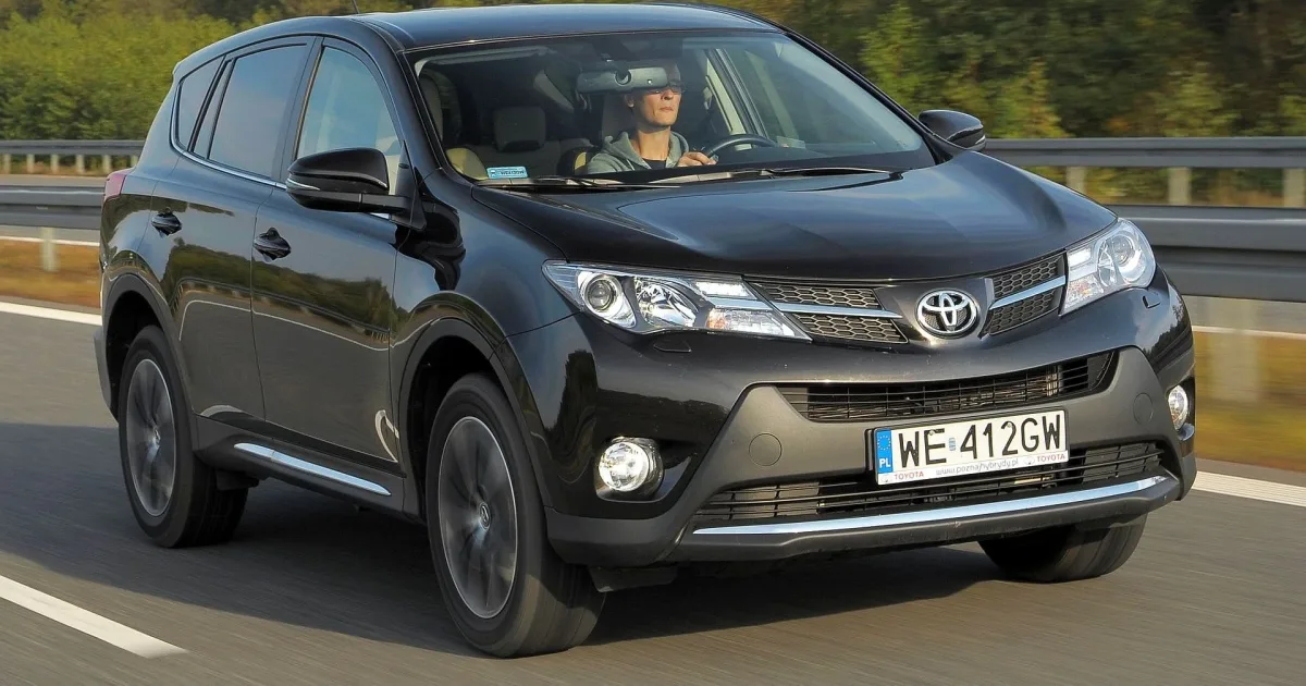 Toyota RAV4 2013-2015.webp