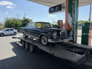 60-річний класичний Mercedes-Benz 250 SE Coupe помітили у Дніпрі (фото)