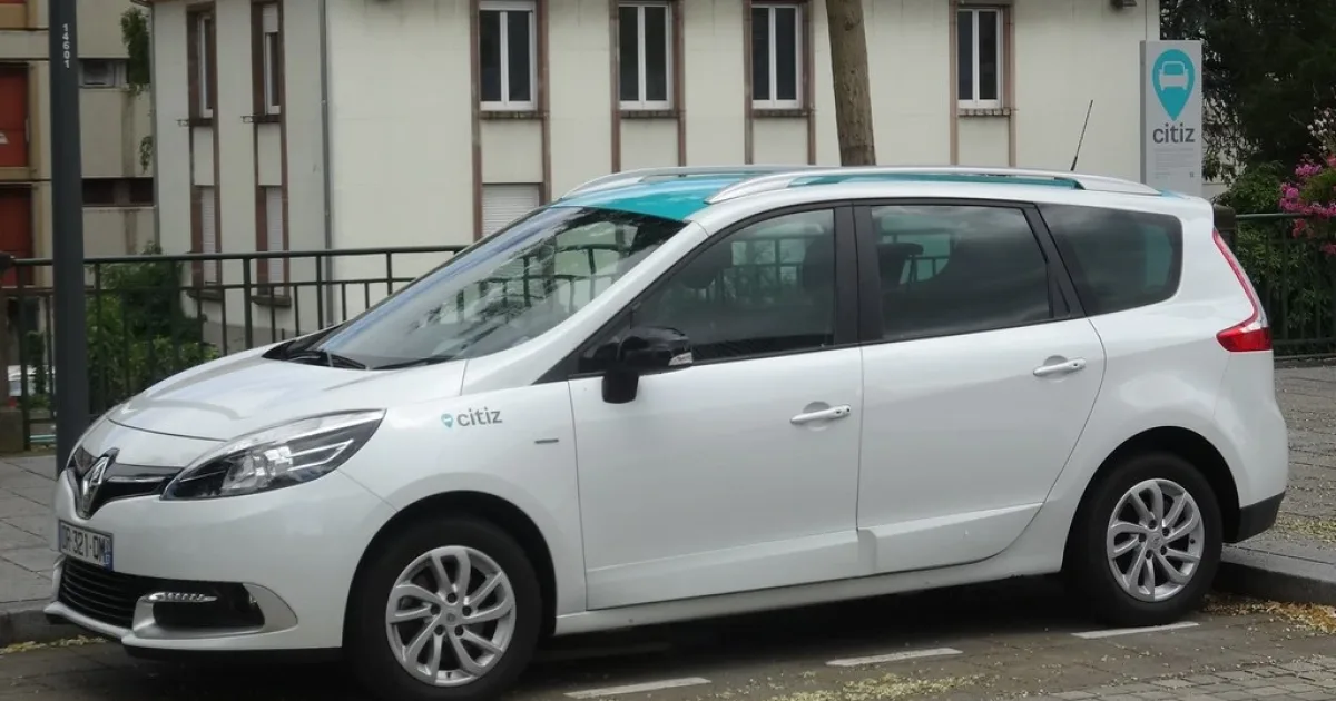 Renault Grand Scenic.jpg