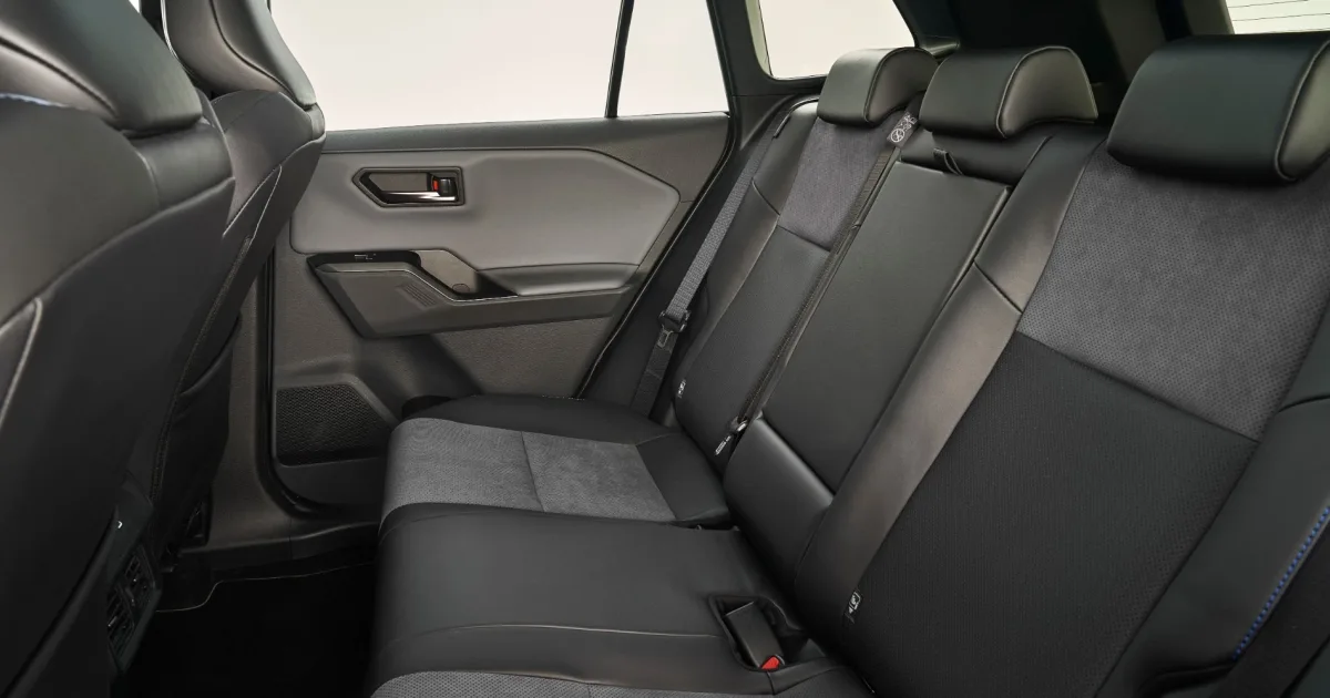 Toyota RAV4 8.jpg