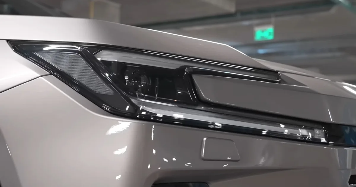 Toyota RAV4 3.jpg