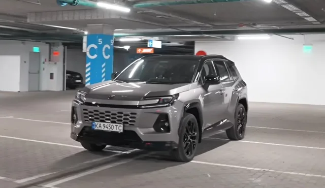 Тест-драйв Toyota RAV4 2026: новий дизайн, витрата 5,7 л і знайомий характер