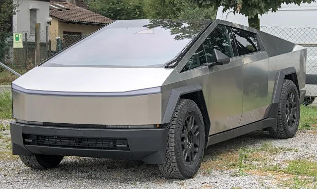 Tesla Cybertruck пікап — 3