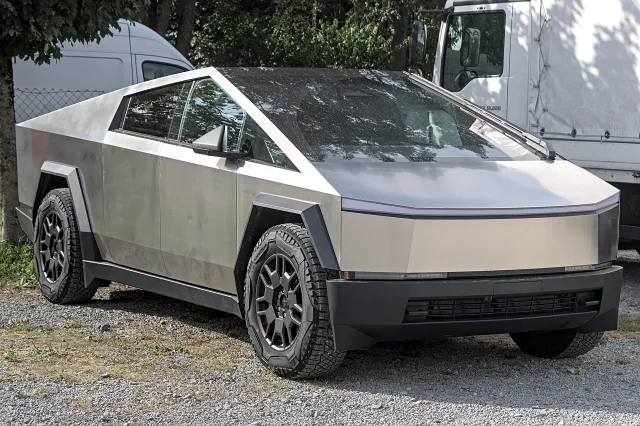 Tesla Cybertruck пікап — 5