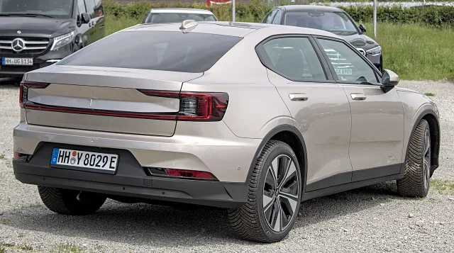 Polestar 2 ліфтбек — 5