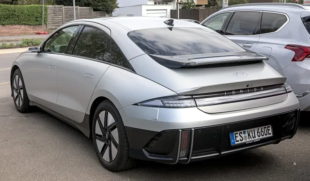 Hyundai Ioniq 6 седан — 3