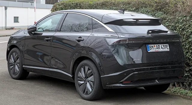 Nissan Ariya кросовер — 4
