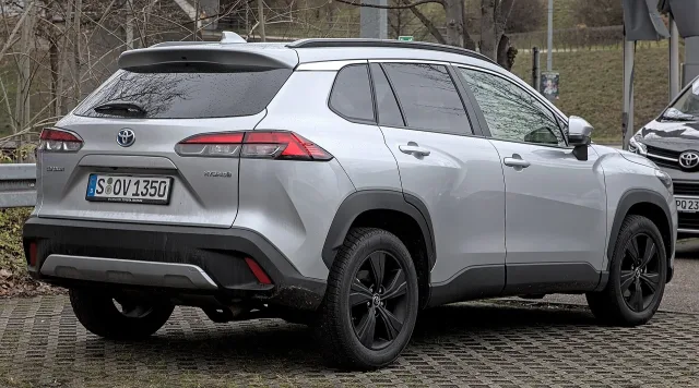Toyota Corolla Cross кросовер — 2
