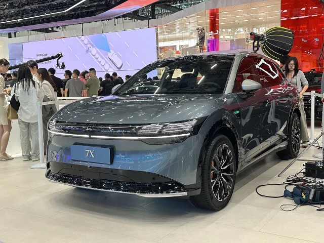 Zeekr 7X кросовер — 2