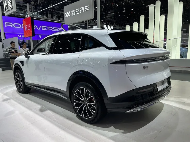 Zeekr 7X кросовер — 3