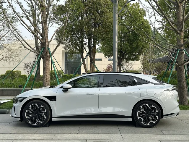 Zeekr 007 GT shooting brake — 4