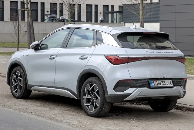 BYD Yuan Plus кроссовер — 2