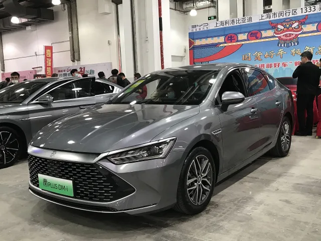 BYD Qin Plus седан