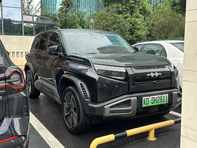 BYD Leopard 3 кроссовер — 4
