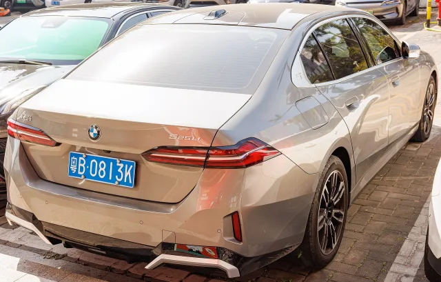 BMW 5 Series G60 — 5