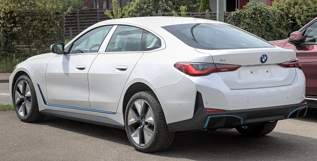 BMW i4 ліфтбек — 4