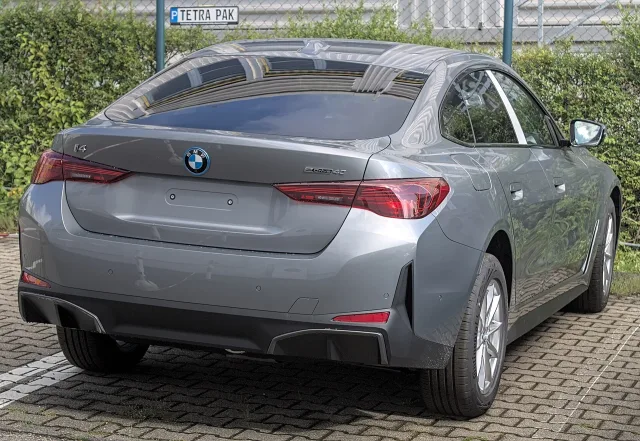 BMW i4 ліфтбек — 5