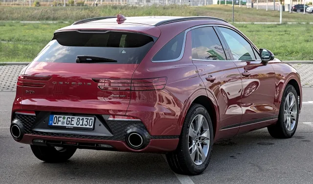 Genesis GV70 кросовер — 3