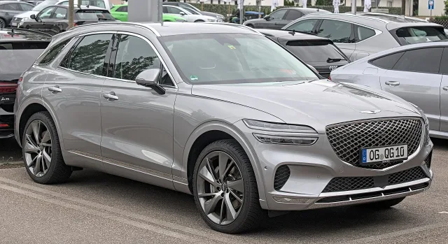 Genesis GV70 кросовер — 4