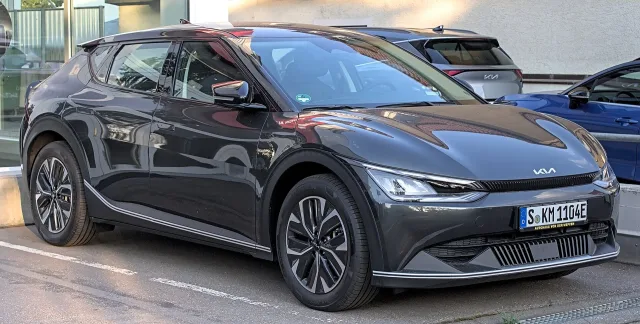 KIA EV6 кроссовер — 4