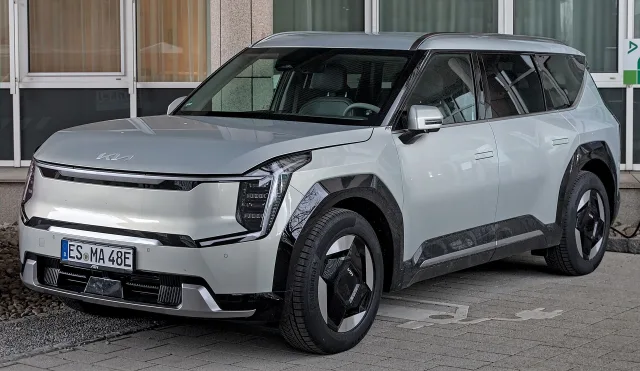 KIA EV9 кроссовер