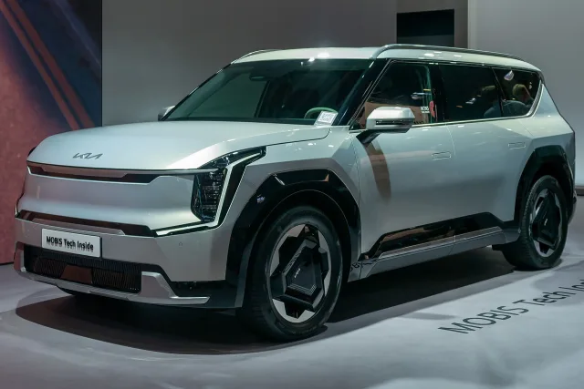 KIA EV9 кроссовер — 4