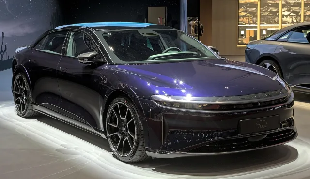 Lucid Air седан — 5