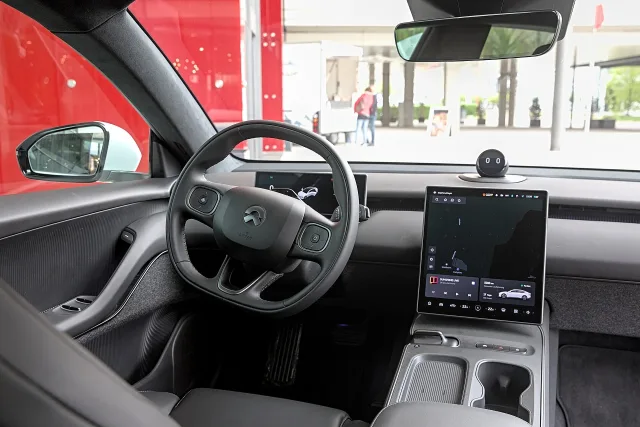 NIO ET5 седан — 3