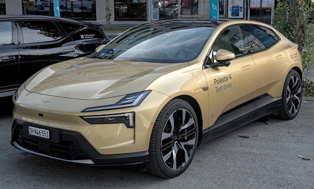 Polestar 4 кросовер — 2