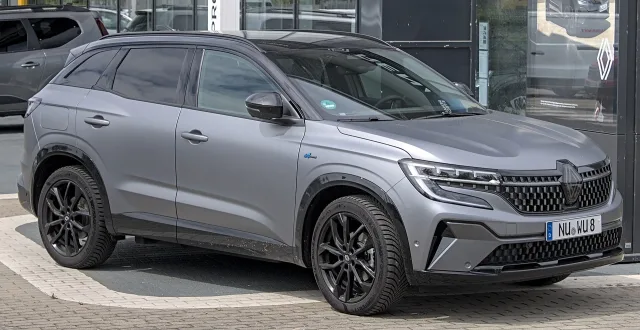 Renault Austral кросовер — 3