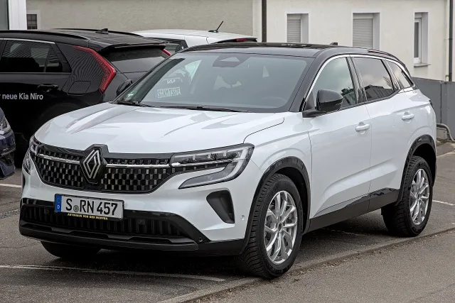 Renault Austral кросовер — 4