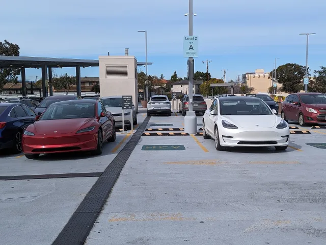 Tesla Model 3 Highland — 5