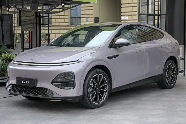 XPeng G6 кросовер