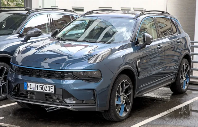 Lynk & Co 01 (Лінк енд Ко Лінк енд Ко 01) кросовер — 7