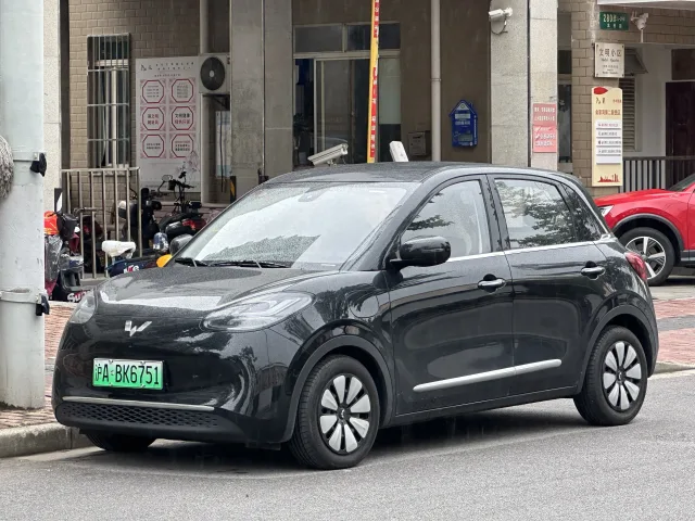 Wuling Bingo (Вулін Бінго) хетчбек — 7