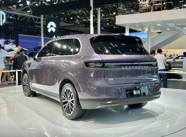 Leapmotor B10 кросовер — 7