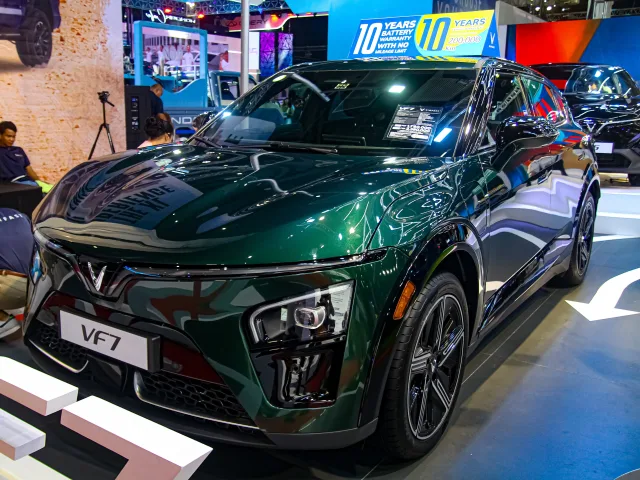 VinFast VF 7 кросовер — 4