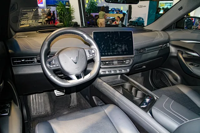 VinFast VF 7 кросовер — 5
