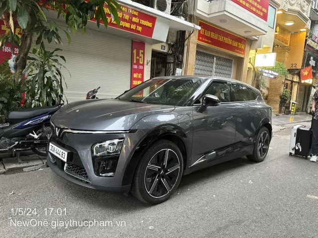 VinFast VF 7 кросовер — 6