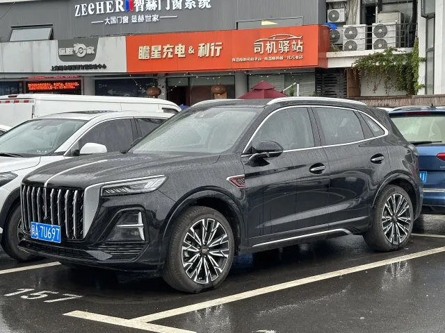 Hongqi HS5 кросовер — 7